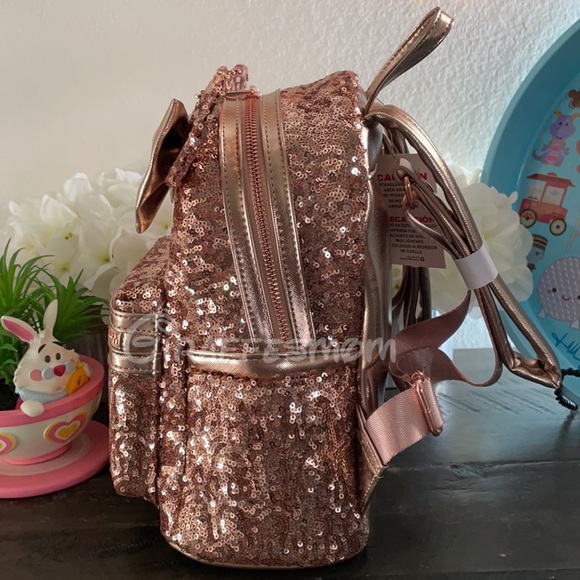 💗Minnie Mouse Rose Gold Backpack - Picture 2 of 7